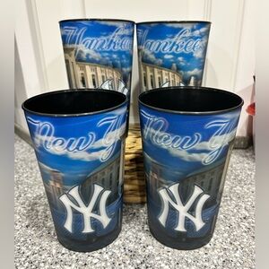 2013 NY YANKEES Hologram Plastic Cups Set of 4